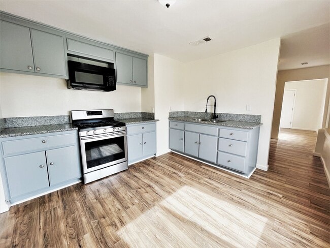 Photo - Renovated 4-bedroom home!