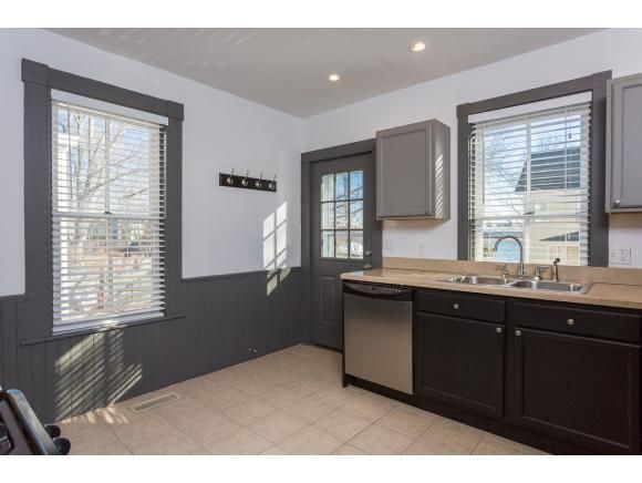 Photo - 44 Dennett St