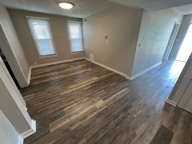 Photo - 1419 W 27th St Unidad 1