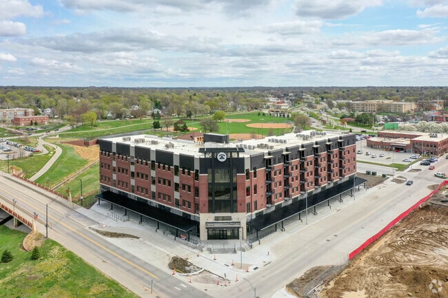 Photo - Telegraph Flats