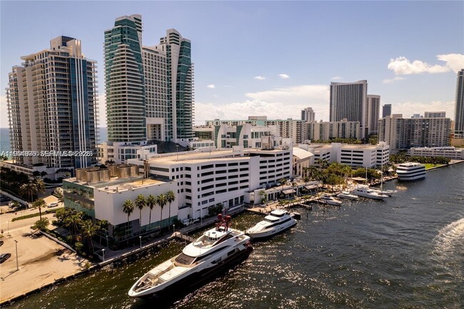 Photo - 400 Leslie Dr Unit 207