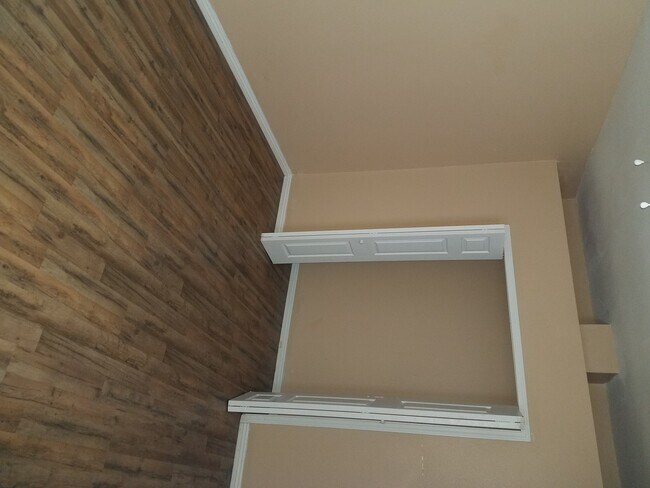Photo - 3121 Urquhart St