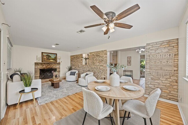 Photo - 3205 Whites Dr