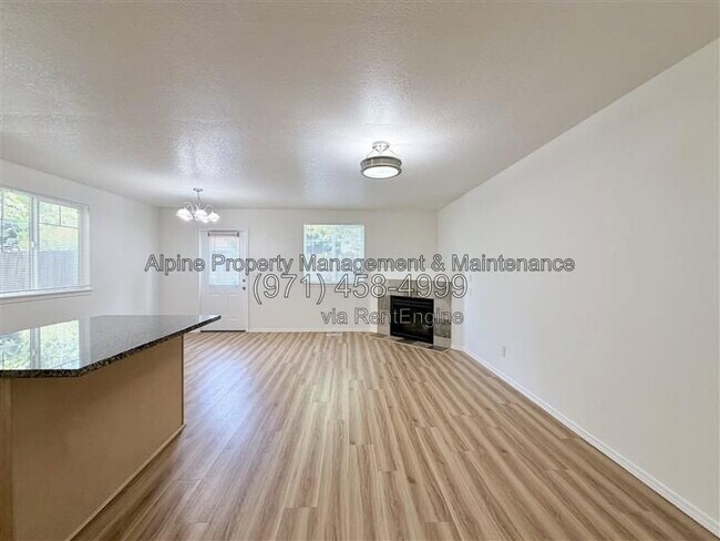 210 NW Connell Ave