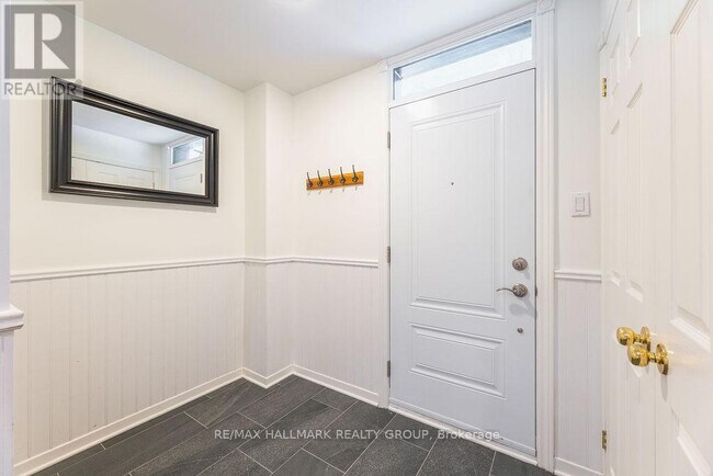 Photo - 257 Mart Cir
