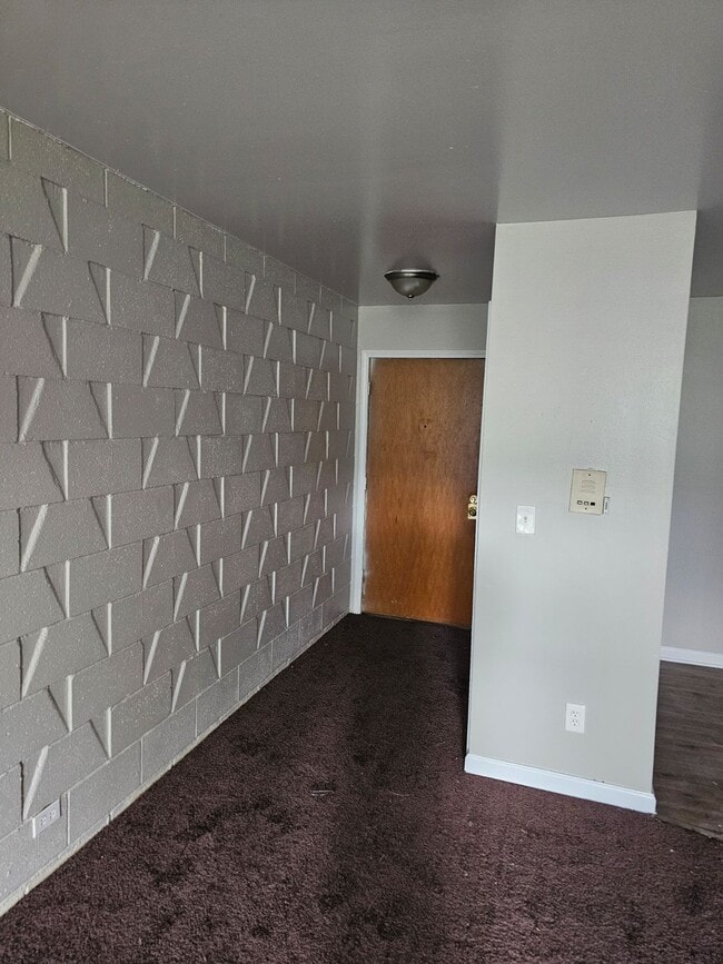 Dolson Arms Apartments