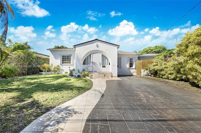 Photo - 9056 Emerson Ave