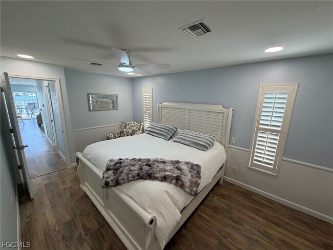 Photo - 4743 Pine Island Rd