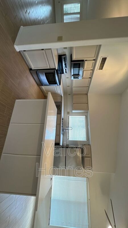 Photo - 1621 N Raven