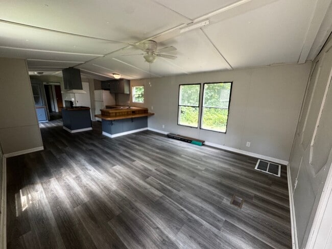 3 Webb Rd