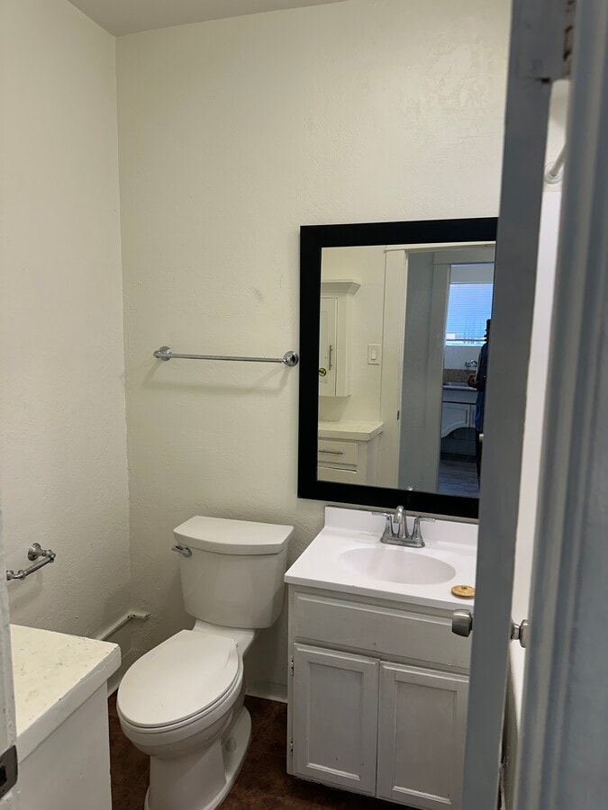 Photo - 125 E 16th St Unit C