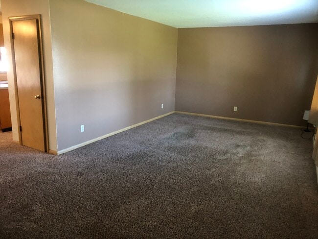 Living Room - 4130 E Grand Ave