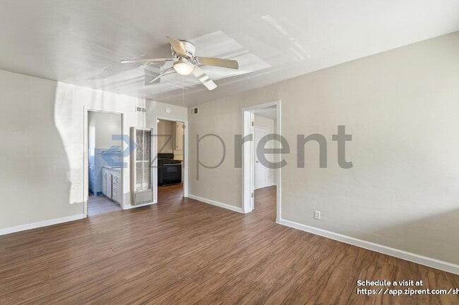 Photo - 139 W 18th St