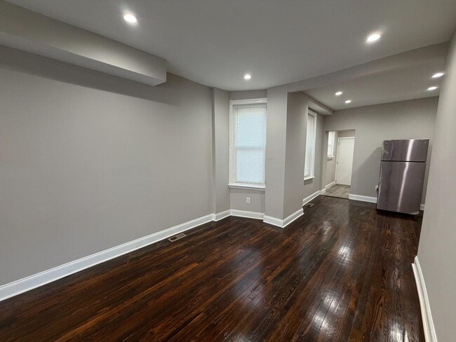 Photo - 2934 N Taylor St