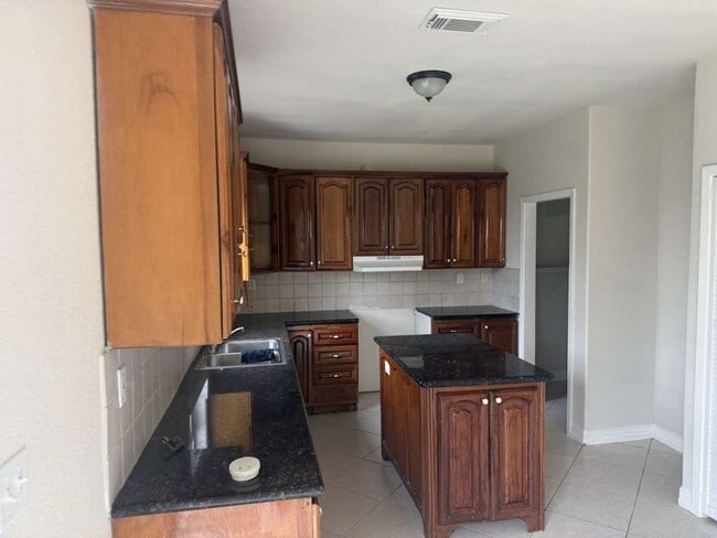 Photo - 1675 Hugh Rd
