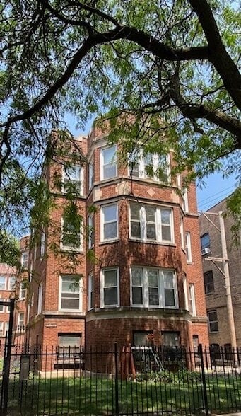 Building Photo - 1216 W North Shore Ave Unit 2N Rental