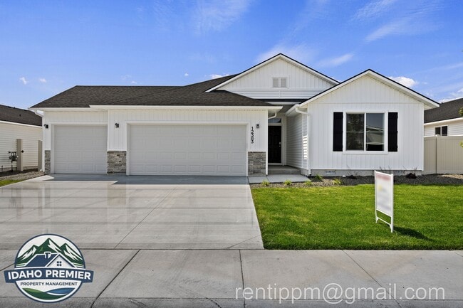 Building Photo - 12383 Genevieve St