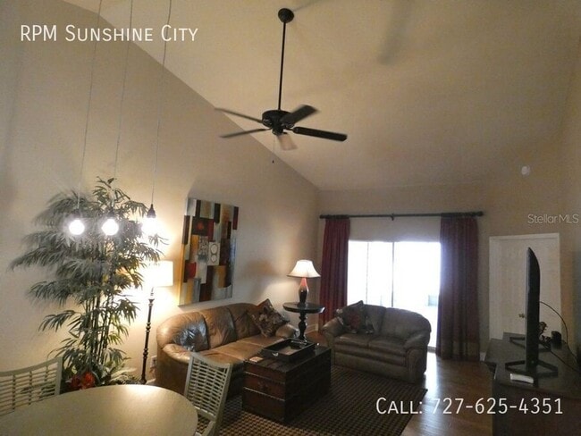 Photo - 1050 Starkey Rd