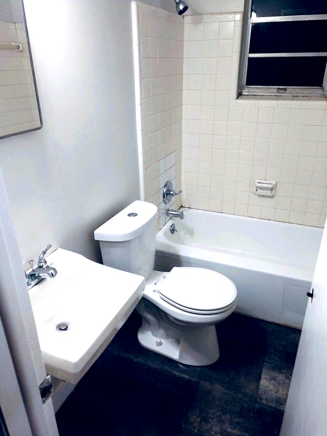 Photo - 3260 Harrison Rd