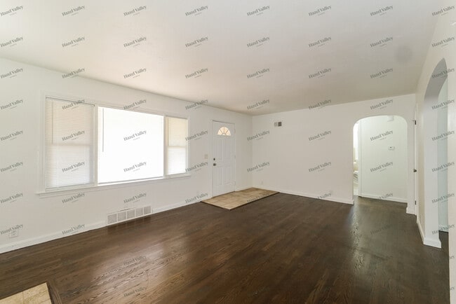 Photo - 8420 E 79th St