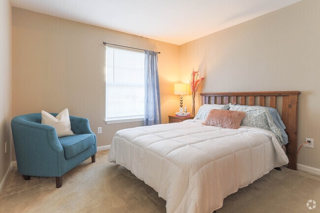 2BR, 2BA - River