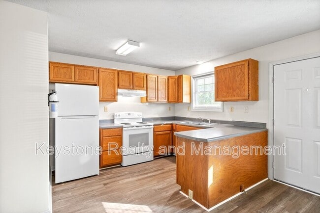 Photo - 280 A Thompsonville Ln