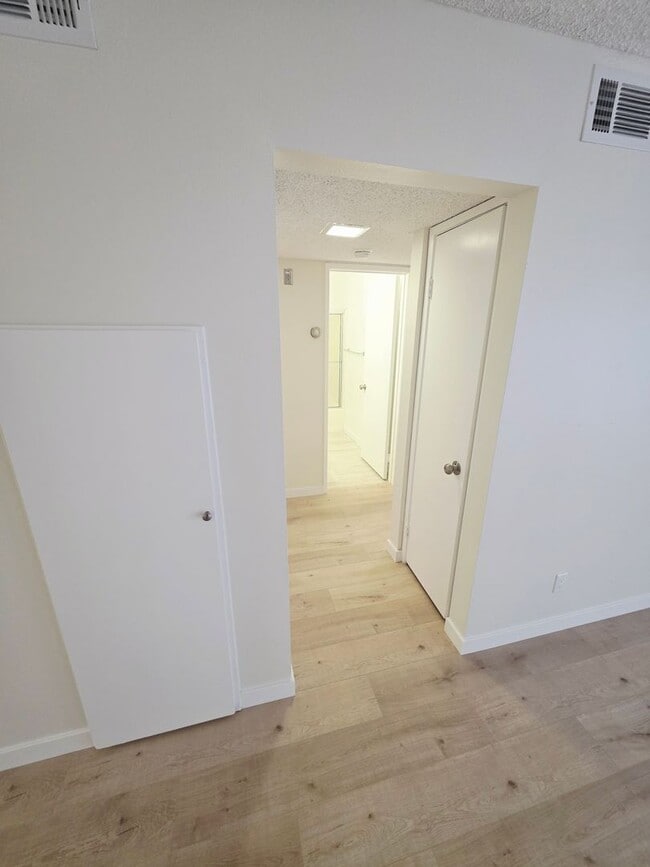 Photo - 1105 Melrose Ave Unit 103