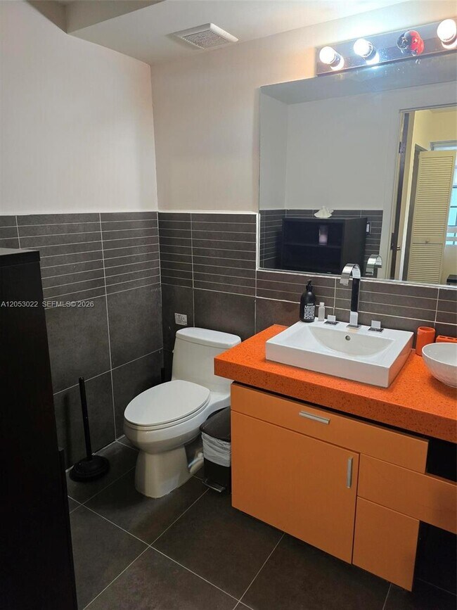 Photo - 435 21st St Unit 209