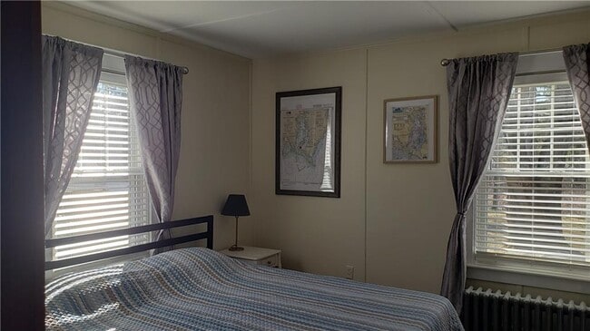 Photo - 74 Edgewater Rd