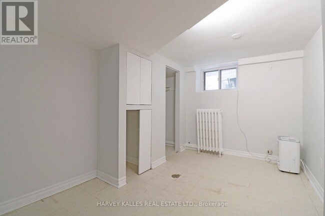 Photo - 156 Gillard Ave