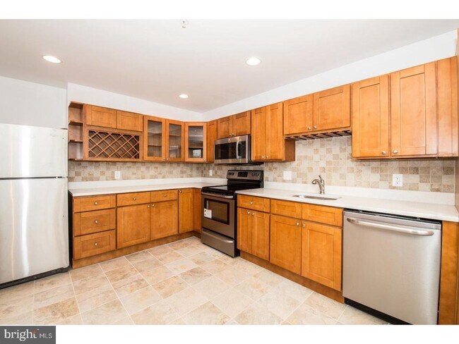 Photo - 1807 Washington Ave