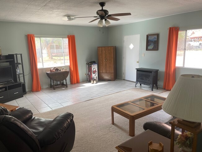 Photo - 890 Navajo Twins Dr