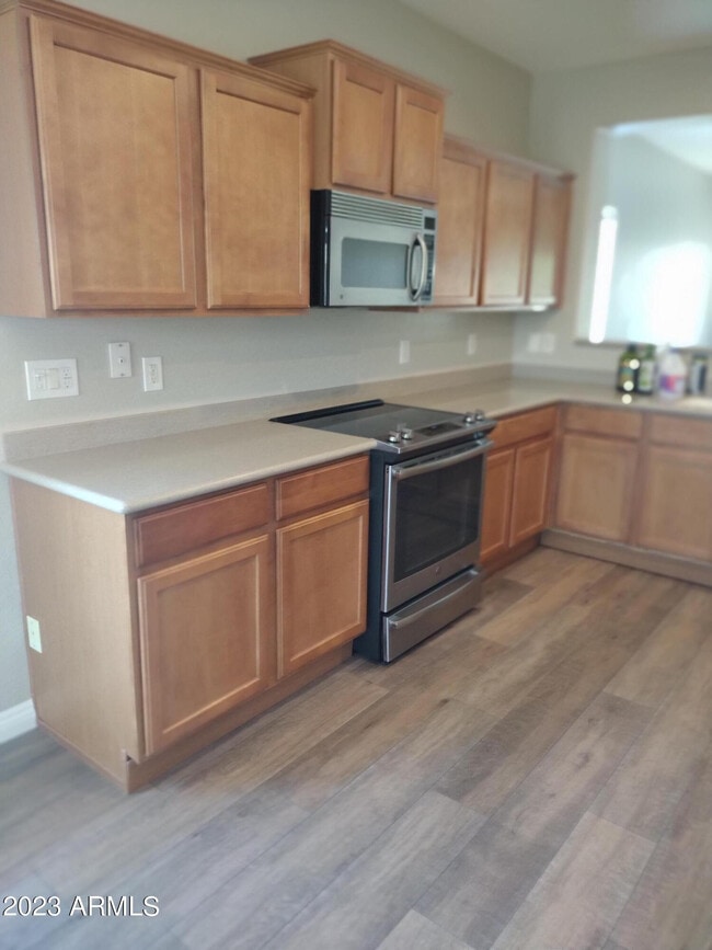 Photo - 466 E Yellow Wood Ave