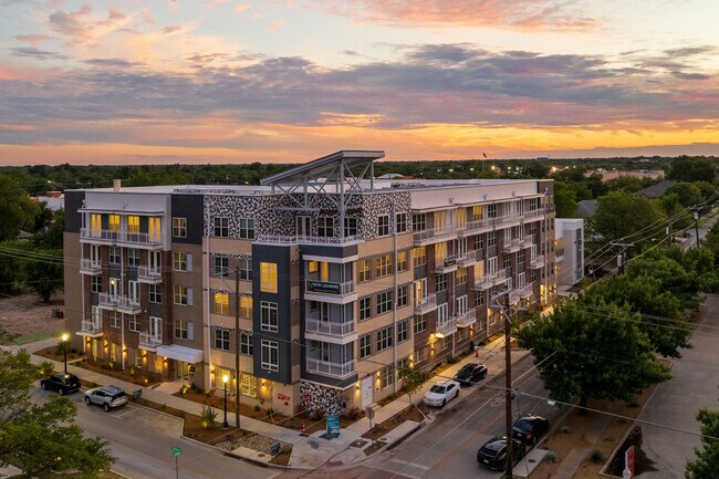 Bishop Central - Bishop Central Apartments