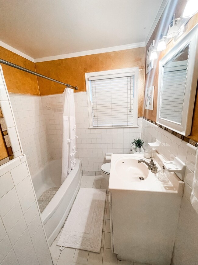 Photo - 1270 Perkins Terrace