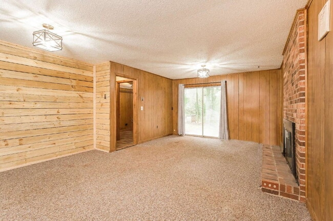 Photo - 3-Bed Plus 2 Bonus Rooms with Large Yard!
