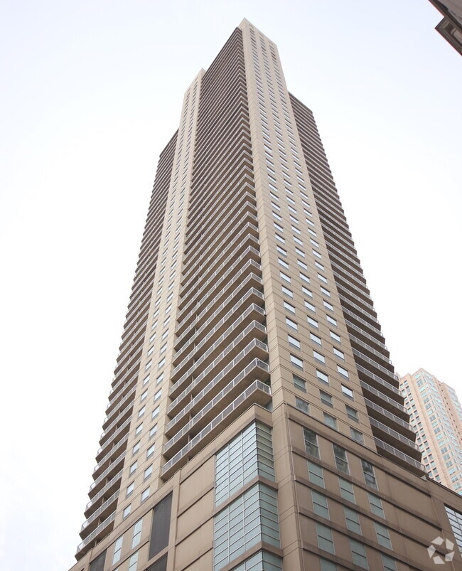 Building Photo - 545 N Dearborn St Unit 2608 Rental