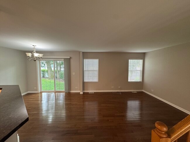 2399 Stoughton Cir