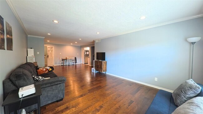 Photo - 2700 Bellefontaine St Unidad A25