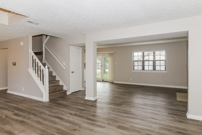 Photo - 6722 Foxfire Dr