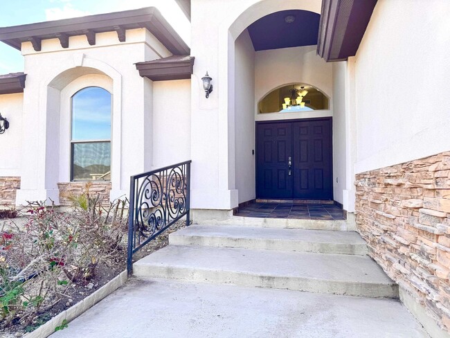 Photo - 512 Otero Dr