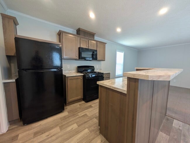 Photo - 15929 Villaire Ave