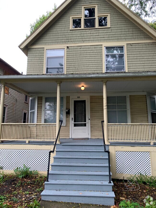Building Photo - 325 N Albany St Rental
