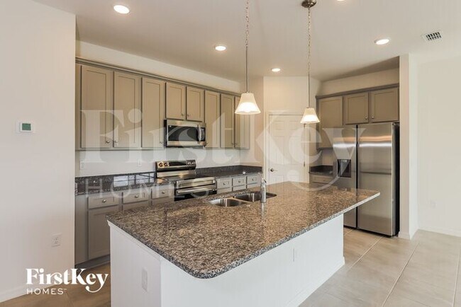 Photo - 190 Windsor Reserve Dr