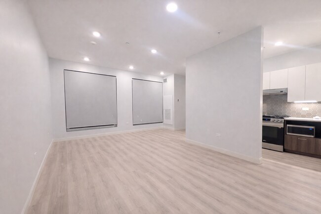 Photo - 948 W Sunnyside Ave Unit 306