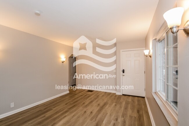 Photo - 3908 Grand Ave