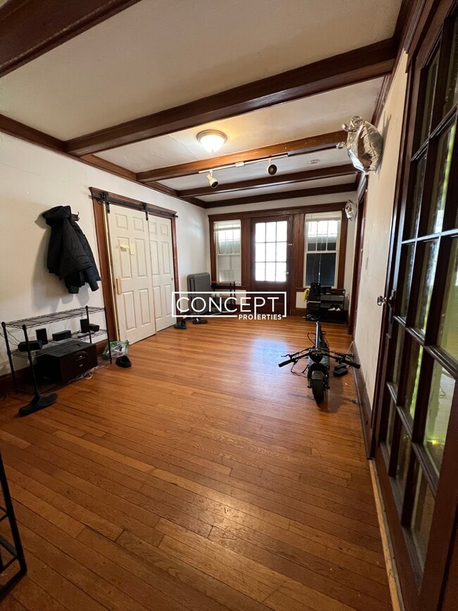 Photo - 23 Moraine St