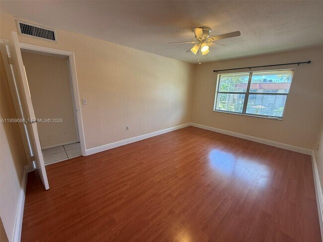 Photo - 10511 SW 108th Ave Unit 295