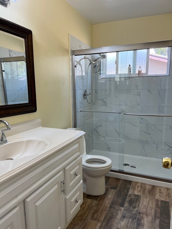 2592 Santa Barbara Dr
