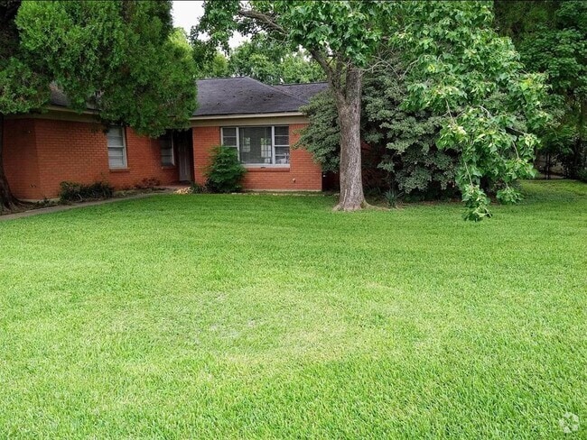Building Photo - 5722 Parwill St Rental